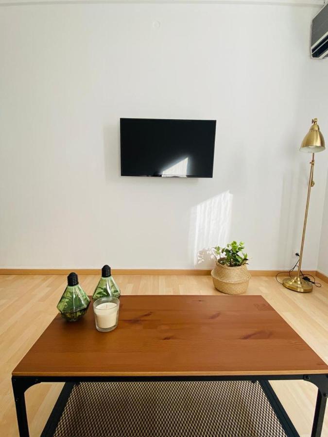 Lovely Apartment In The Heart Of Atena Exterior foto